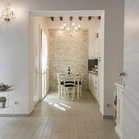 Le Casine Halldis Apartment
